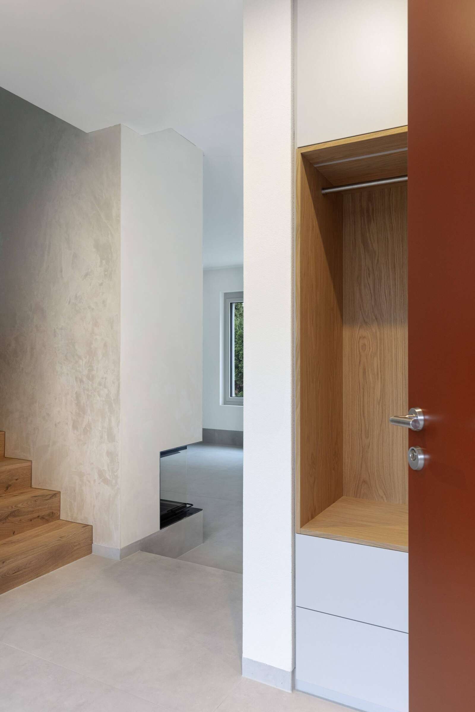 Orlando Architektur Neubau Einfamilienhaus mit Einliegerwohnung Oberfeldweg Winterthur 11 Eingang Materialisierung