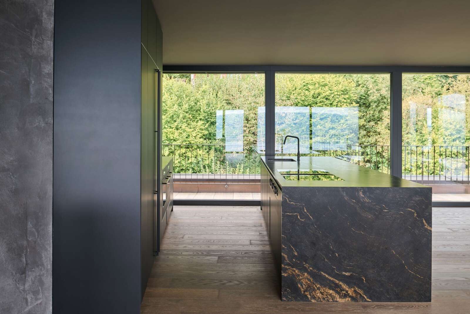 Orlando Architektur Umbau Wohnung Tödistrasse Horgen 3 Küche Materialisierung