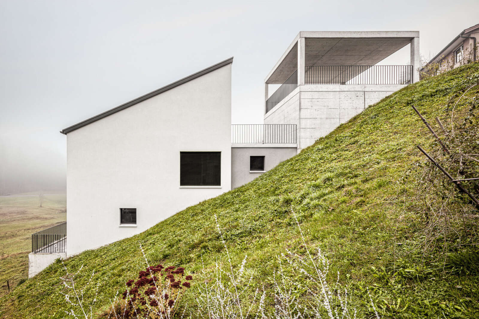 Orlando Architektur Neubau Einfamilienhaus Im Schüracher Waltenstein 2 Ansicht Seite
