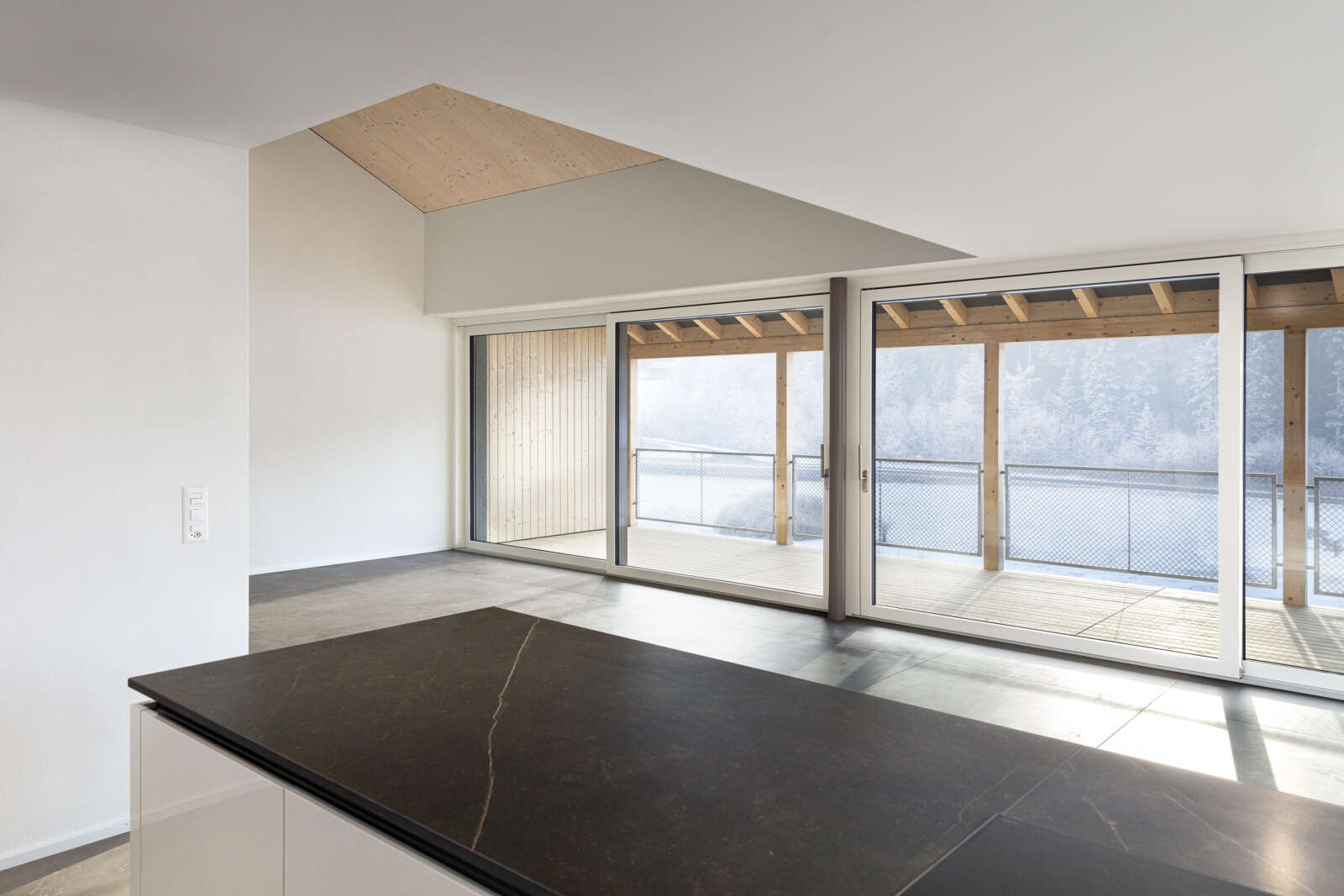 Orlando Architektur Neubau zwei Doppeleinfamilienhaeuser im Schueracher Waltenstein 9 Kueche Ansicht